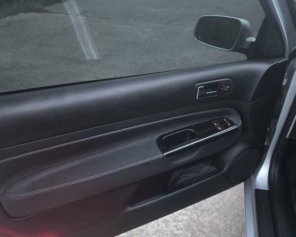 Серый Фольксваген Гольф, объемом двигателя 1.6 л и пробегом 143 тыс. км за 4450 $, фото 17 на Automoto.ua