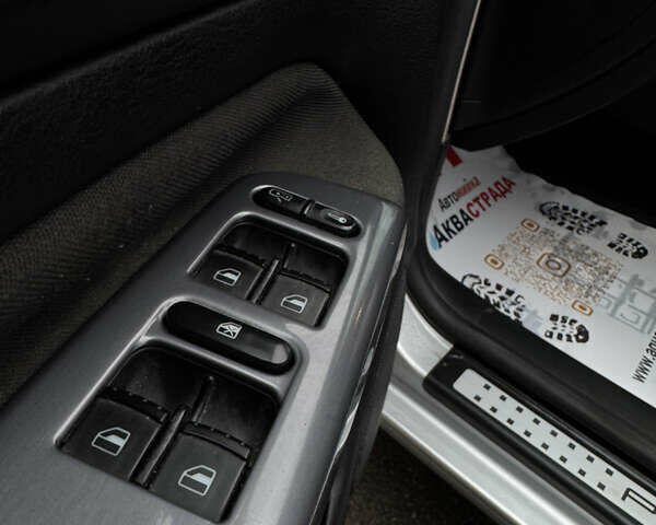 Сірий Фольксваген Гольф, об'ємом двигуна 1.6 л та пробігом 178 тис. км за 4100 $, фото 32 на Automoto.ua