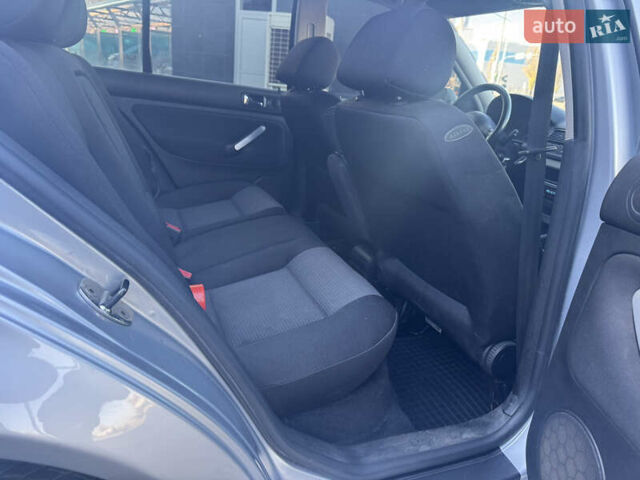 Серый Фольксваген Гольф, объемом двигателя 1.6 л и пробегом 188 тыс. км за 4600 $, фото 23 на Automoto.ua