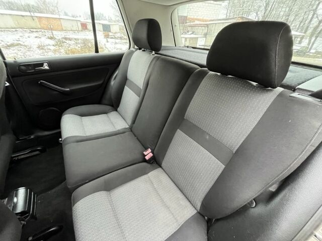 Сірий Фольксваген Гольф, об'ємом двигуна 1.9 л та пробігом 257 тис. км за 4450 $, фото 7 на Automoto.ua