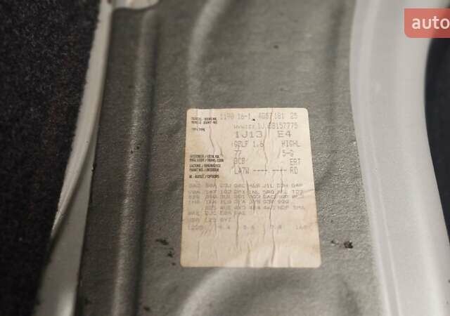 Серый Фольксваген Гольф, объемом двигателя 1.6 л и пробегом 182 тыс. км за 4850 $, фото 33 на Automoto.ua