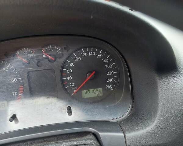 Сірий Фольксваген Гольф, об'ємом двигуна 1.6 л та пробігом 388 тис. км за 3650 $, фото 27 на Automoto.ua