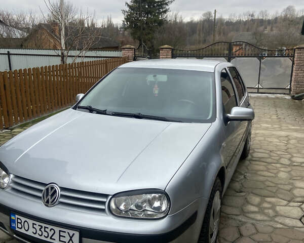 Серый Фольксваген Гольф, объемом двигателя 1.4 л и пробегом 215 тыс. км за 3950 $, фото 1 на Automoto.ua