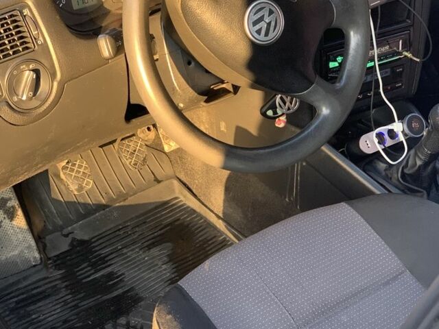 Серый Фольксваген Гольф, объемом двигателя 1.4 л и пробегом 255 тыс. км за 4000 $, фото 16 на Automoto.ua