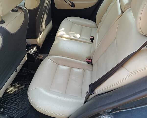 Серый Фольксваген Гольф, объемом двигателя 1.6 л и пробегом 203 тыс. км за 5200 $, фото 2 на Automoto.ua