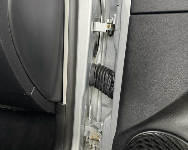 Серый Фольксваген Гольф, объемом двигателя 1.6 л и пробегом 170 тыс. км за 5200 $, фото 26 на Automoto.ua