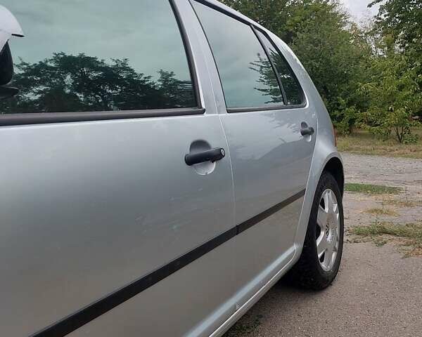 Сірий Фольксваген Гольф, об'ємом двигуна 1.6 л та пробігом 388 тис. км за 3650 $, фото 78 на Automoto.ua