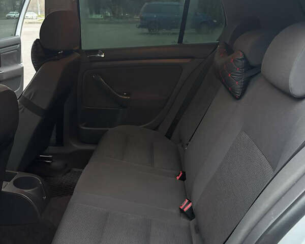 Серый Фольксваген Гольф, объемом двигателя 1.39 л и пробегом 294 тыс. км за 5000 $, фото 18 на Automoto.ua