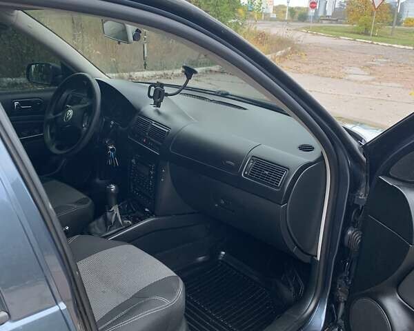 Фольксваген Гольф 2003 в Полтаве на Automoto.ua Серый Фольксваген Гольф, объемом двигателя 1.39 л и пробегом 259 тыс. км за 5100 $, фото 3 на Automoto.ua