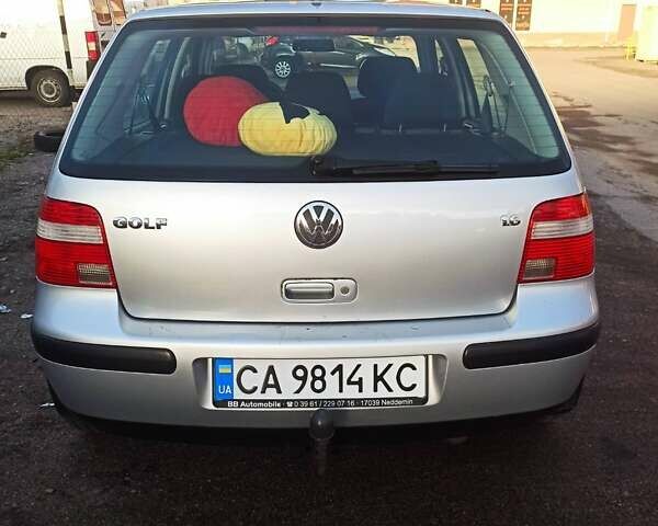 Серый Фольксваген Гольф, объемом двигателя 1.6 л и пробегом 219 тыс. км за 5200 $, фото 1 на Automoto.ua