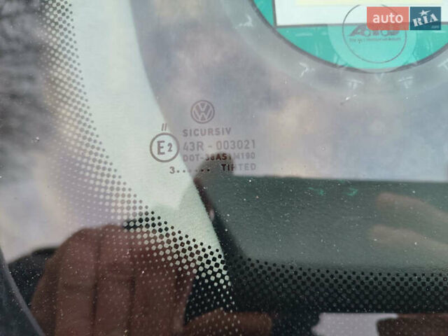 Серый Фольксваген Гольф, объемом двигателя 1.6 л и пробегом 226 тыс. км за 5250 $, фото 115 на Automoto.ua