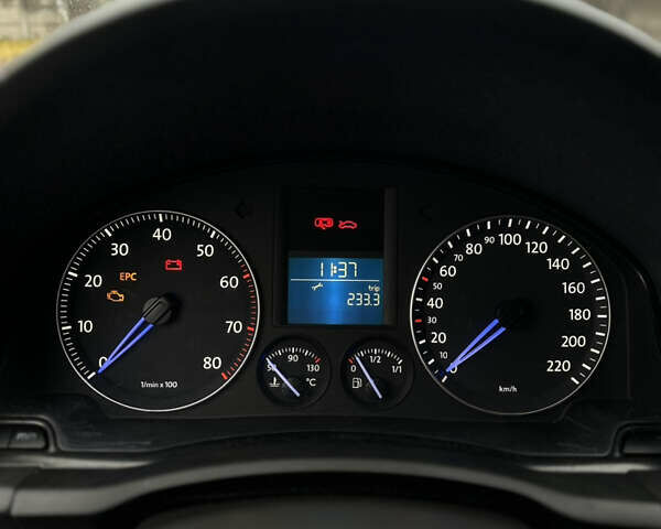 Сірий Фольксваген Гольф, об'ємом двигуна 1.39 л та пробігом 245 тис. км за 5000 $, фото 10 на Automoto.ua