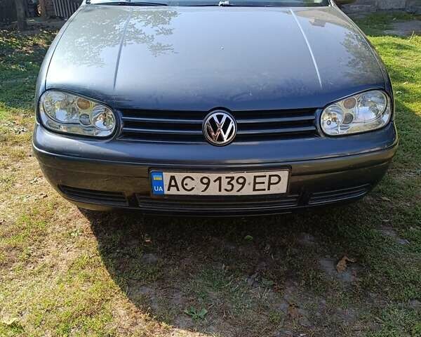 Серый Фольксваген Гольф, объемом двигателя 1.6 л и пробегом 203 тыс. км за 5200 $, фото 5 на Automoto.ua