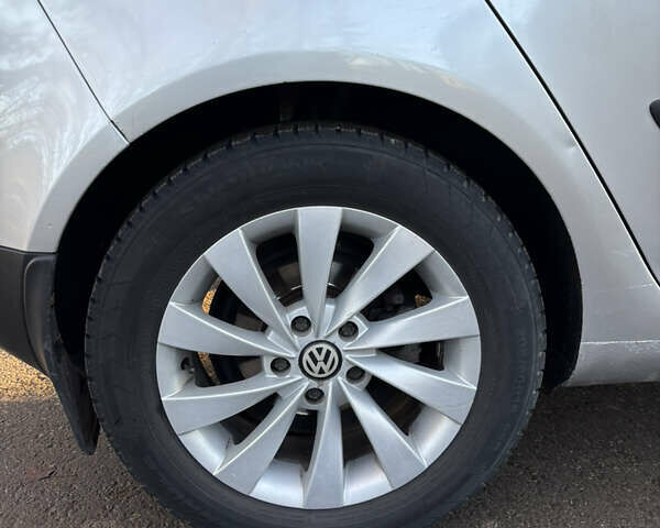 Сірий Фольксваген Гольф, об'ємом двигуна 1.39 л та пробігом 287 тис. км за 4800 $, фото 20 на Automoto.ua