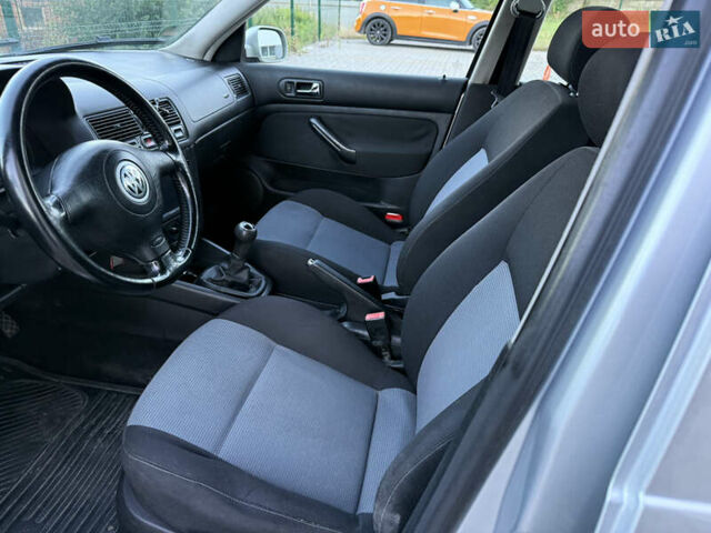 Серый Фольксваген Гольф, объемом двигателя 1.4 л и пробегом 269 тыс. км за 4400 $, фото 7 на Automoto.ua