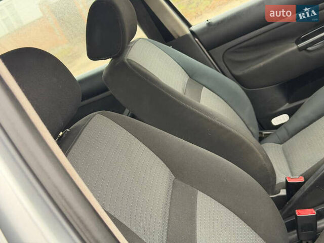 Сірий Фольксваген Гольф, об'ємом двигуна 1.4 л та пробігом 197 тис. км за 4350 $, фото 37 на Automoto.ua