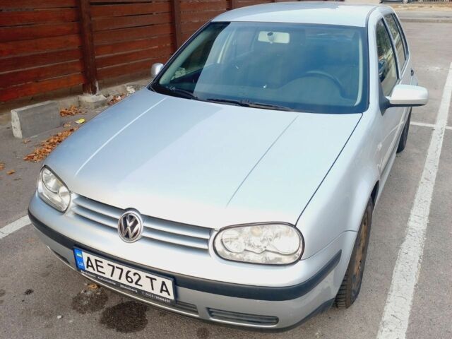 Серый Фольксваген Гольф, объемом двигателя 1.6 л и пробегом 225 тыс. км за 3800 $, фото 3 на Automoto.ua