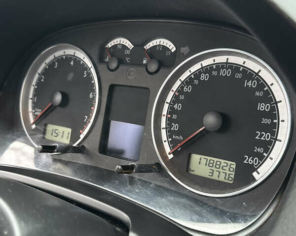 Сірий Фольксваген Гольф, об'ємом двигуна 1.6 л та пробігом 178 тис. км за 4100 $, фото 37 на Automoto.ua