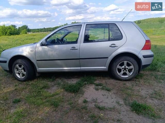 Серый Фольксваген Гольф, объемом двигателя 1.6 л и пробегом 232 тыс. км за 4700 $, фото 3 на Automoto.ua