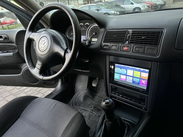 Серый Фольксваген Гольф, объемом двигателя 1.4 л и пробегом 203 тыс. км за 3300 $, фото 5 на Automoto.ua