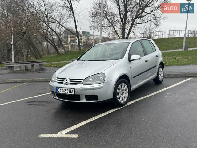 Серый Фольксваген Гольф, объемом двигателя 1.6 л и пробегом 260 тыс. км за 4200 $, фото 3 на Automoto.ua