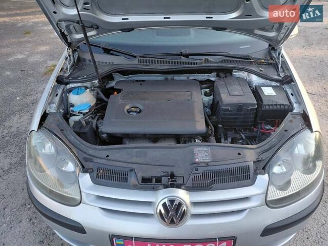 Сірий Фольксваген Гольф, об'ємом двигуна 1.4 л та пробігом 210 тис. км за 5200 $, фото 2 на Automoto.ua