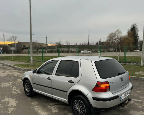 Серый Фольксваген Гольф, объемом двигателя 1.6 л и пробегом 280 тыс. км за 3799 $, фото 7 на Automoto.ua