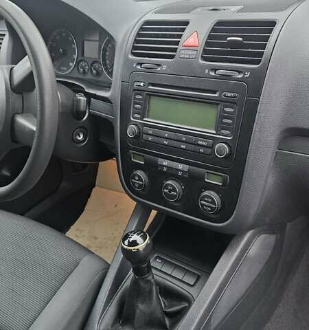 Сірий Фольксваген Гольф, об'ємом двигуна 1.4 л та пробігом 208 тис. км за 4650 $, фото 5 на Automoto.ua