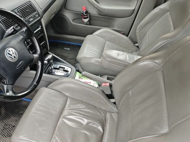 Серый Фольксваген Гольф, объемом двигателя 0 л и пробегом 355 тыс. км за 2000 $, фото 5 на Automoto.ua