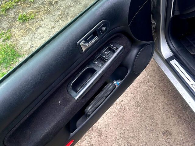 Серый Фольксваген Гольф, объемом двигателя 1.6 л и пробегом 210 тыс. км за 5600 $, фото 3 на Automoto.ua