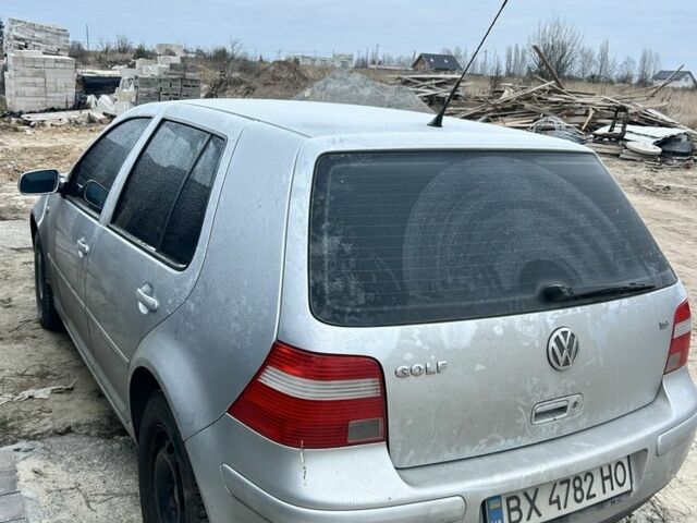 Серый Фольксваген Гольф, объемом двигателя 1.6 л и пробегом 200 тыс. км за 1800 $, фото 2 на Automoto.ua