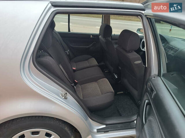 Серый Фольксваген Гольф, объемом двигателя 1.6 л и пробегом 226 тыс. км за 5250 $, фото 41 на Automoto.ua