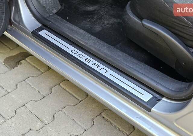 Серый Фольксваген Гольф, объемом двигателя 1.4 л и пробегом 278 тыс. км за 4300 $, фото 12 на Automoto.ua