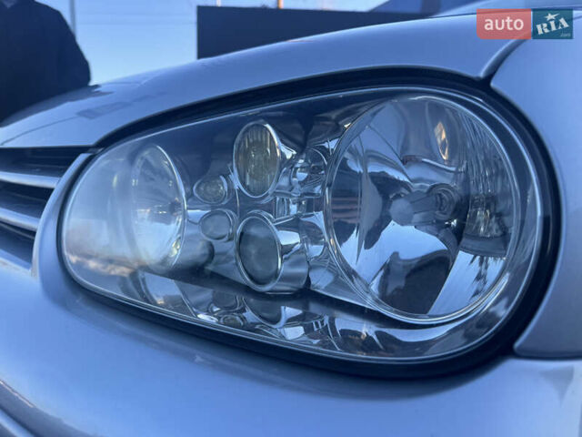 Серый Фольксваген Гольф, объемом двигателя 1.6 л и пробегом 188 тыс. км за 4600 $, фото 31 на Automoto.ua