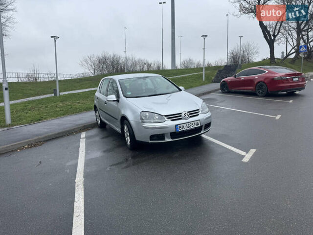 Серый Фольксваген Гольф, объемом двигателя 1.6 л и пробегом 260 тыс. км за 4200 $, фото 1 на Automoto.ua