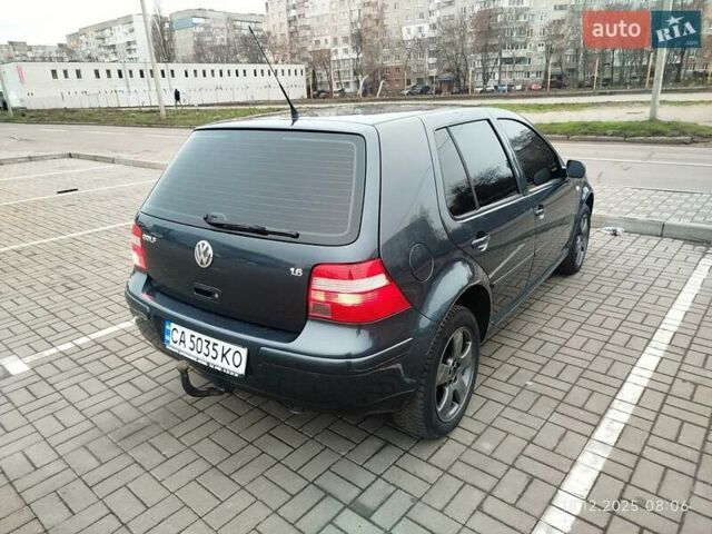 Серый Фольксваген Гольф, объемом двигателя 1.6 л и пробегом 204 тыс. км за 4900 $, фото 3 на Automoto.ua