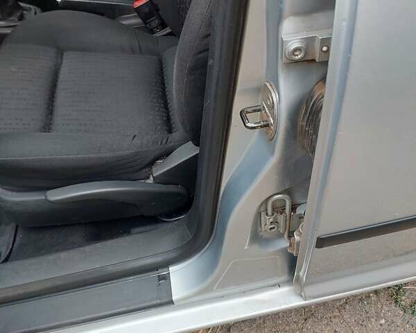 Сірий Фольксваген Гольф, об'ємом двигуна 1.6 л та пробігом 388 тис. км за 3650 $, фото 33 на Automoto.ua