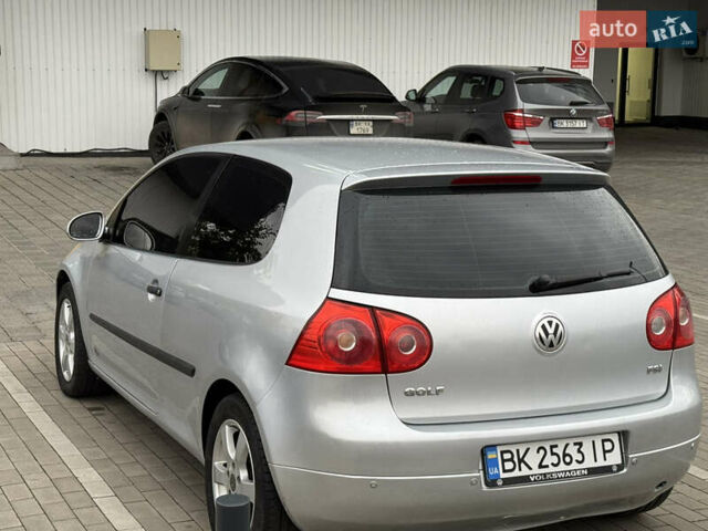 Сірий Фольксваген Гольф, об'ємом двигуна 1.6 л та пробігом 210 тис. км за 4150 $, фото 8 на Automoto.ua