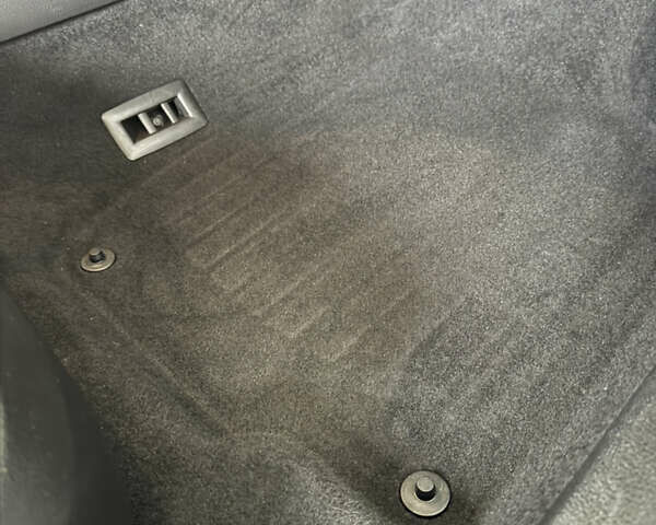 Серый Фольксваген Гольф, объемом двигателя 1.6 л и пробегом 170 тыс. км за 5200 $, фото 16 на Automoto.ua