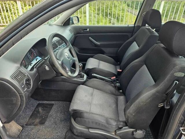 Серый Фольксваген Гольф, объемом двигателя 1.9 л и пробегом 179 тыс. км за 1620 $, фото 10 на Automoto.ua