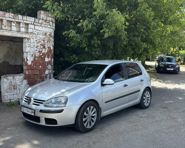 Сірий Фольксваген Гольф, об'ємом двигуна 1.39 л та пробігом 287 тис. км за 4800 $, фото 49 на Automoto.ua