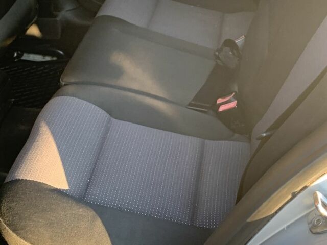 Серый Фольксваген Гольф, объемом двигателя 1.4 л и пробегом 255 тыс. км за 4000 $, фото 18 на Automoto.ua