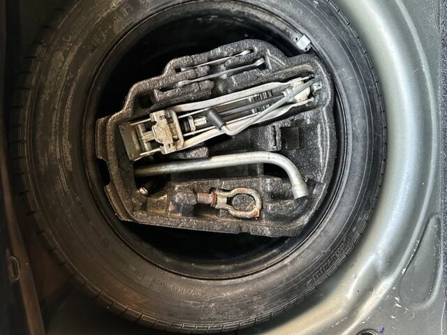 Серый Фольксваген Гольф, объемом двигателя 1.4 л и пробегом 203 тыс. км за 3300 $, фото 8 на Automoto.ua