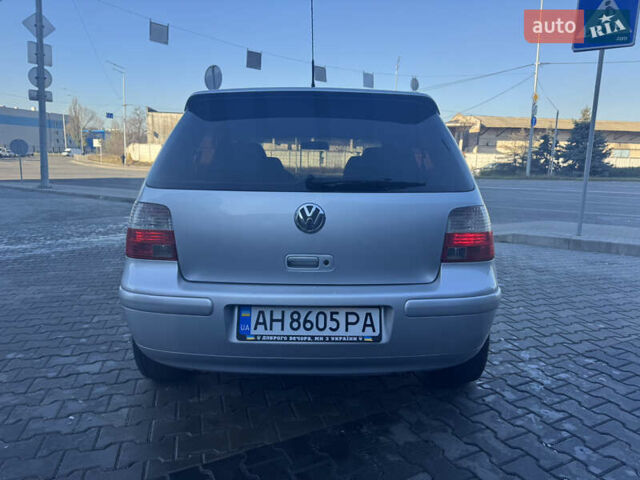 Серый Фольксваген Гольф, объемом двигателя 1.6 л и пробегом 188 тыс. км за 4600 $, фото 5 на Automoto.ua