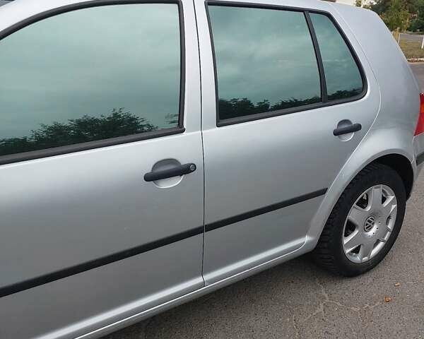 Сірий Фольксваген Гольф, об'ємом двигуна 1.6 л та пробігом 388 тис. км за 3650 $, фото 11 на Automoto.ua