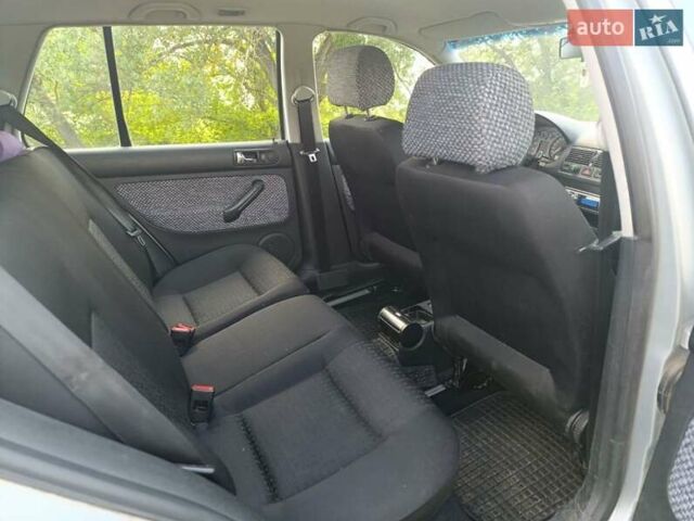 Серый Фольксваген Гольф, объемом двигателя 1.6 л и пробегом 232 тыс. км за 4700 $, фото 1 на Automoto.ua