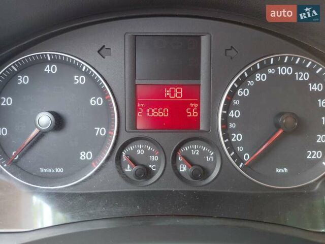 Сірий Фольксваген Гольф, об'ємом двигуна 1.4 л та пробігом 210 тис. км за 5200 $, фото 5 на Automoto.ua