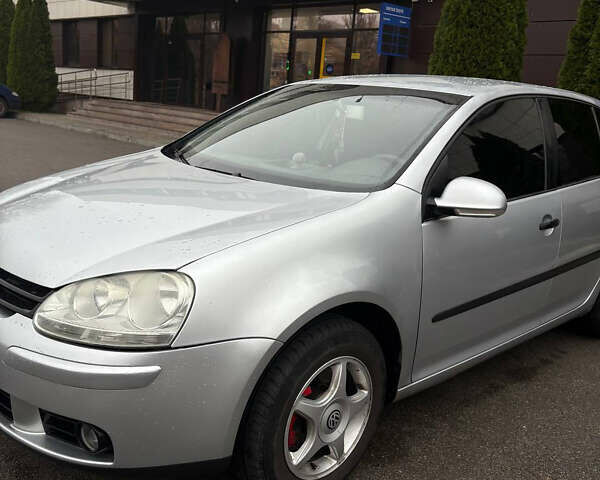 Серый Фольксваген Гольф, объемом двигателя 1.39 л и пробегом 294 тыс. км за 5000 $, фото 4 на Automoto.ua