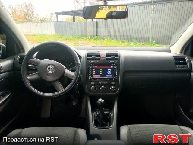 Серый Фольксваген Гольф, объемом двигателя 1.4 л и пробегом 240 тыс. км за 4750 $, фото 7 на Automoto.ua