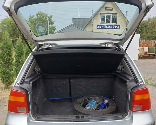 Сірий Фольксваген Гольф, об'ємом двигуна 1.6 л та пробігом 388 тис. км за 3650 $, фото 41 на Automoto.ua